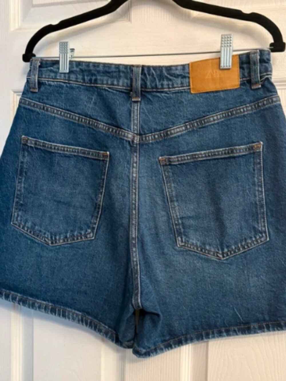 ZARA High Rise Denim Shorts – Blue – Size 10 (EU 42) 👖💙
